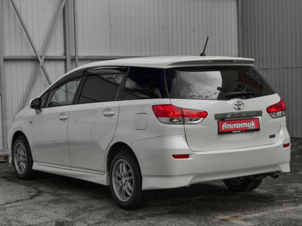 Toyota Wish II с пробегом 2011 года, цена 1 375 000 рублей, 167127 км, минивэн, Автокод Объявления