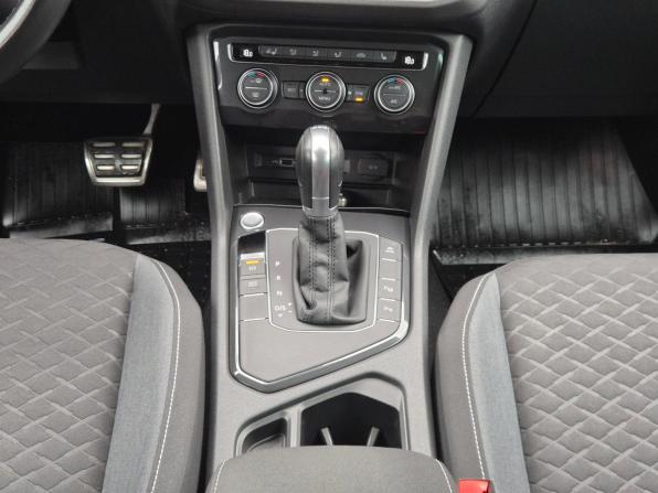 Volkswagen Tiguan II с пробегом 2019 года, цена 2 450 000 рублей, 73413 км, внедорожник, Автокод Объявления