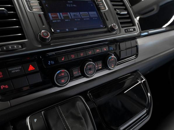 Volkswagen Multivan T6 с пробегом 2019 года, цена 3 925 000 рублей, 123970 км, минивэн, Автокод Объявления
