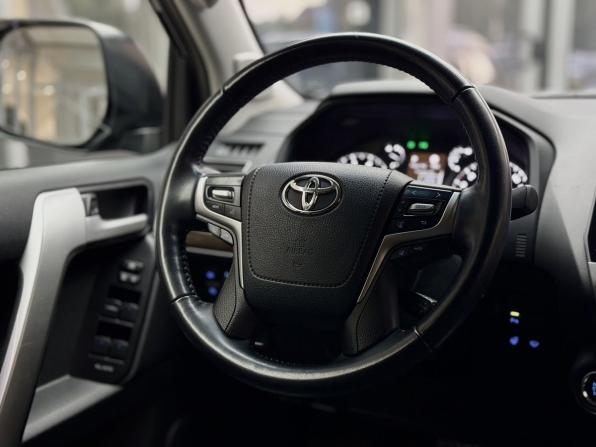 Toyota Land Cruiser Prado 150 Series Рестайлинг 3 с пробегом 2022 года, цена 6 990 000 рублей, 58752 км, внедорожник, Автокод Объявления
