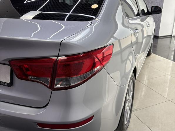 Kia Rio III Рестайлинг с пробегом 2015 года, цена 1 299 000 рублей, 118577 км, седан, Автокод Объявления