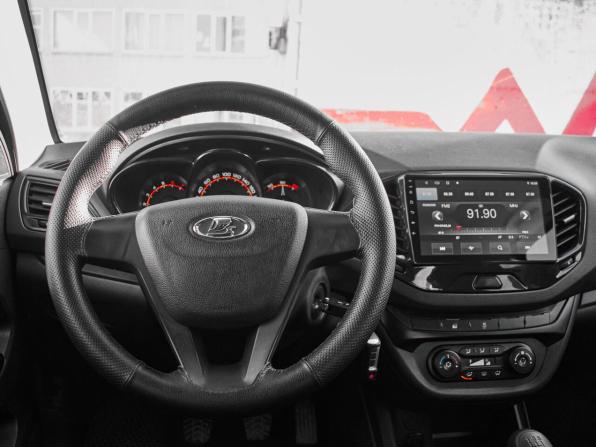 Lada (ВАЗ) Vesta I с пробегом 2019 года, цена 860 000 рублей, 48883 км, седан, Автокод Объявления