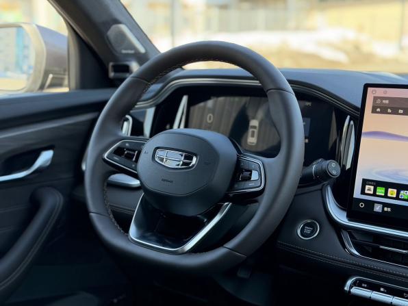 Geely Monjaro I Рестайлинг 2 с пробегом 2026 года, цена 3 950 000 рублей, 25 км, внедорожник, Автокод Объявления