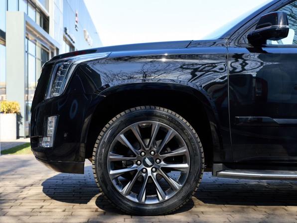 Cadillac Escalade IV с пробегом 2019 года, цена 5 350 000 рублей, 95850 км, внедорожник, Автокод Объявления