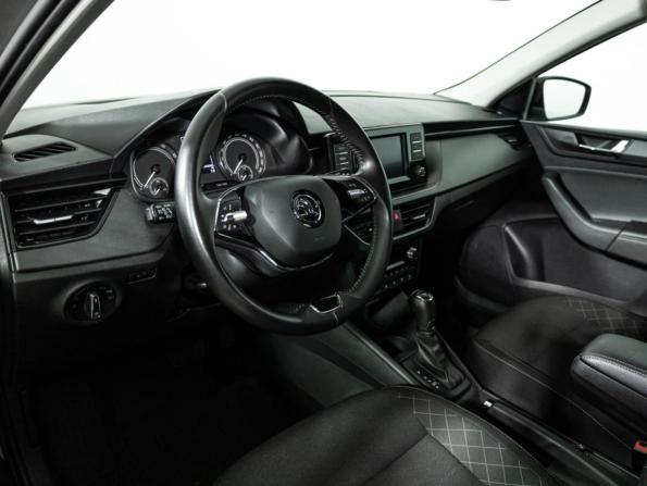 Skoda Rapid II с пробегом 2021 года, цена 1 820 000 рублей, 79900 км, лифтбек, Автокод Объявления