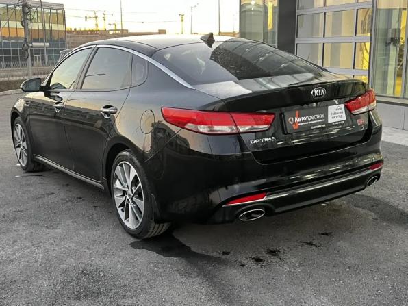 Kia Optima IV Рестайлинг с пробегом 2018 года, цена 1 995 000 рублей, 136665 км, седан, Автокод Объявления