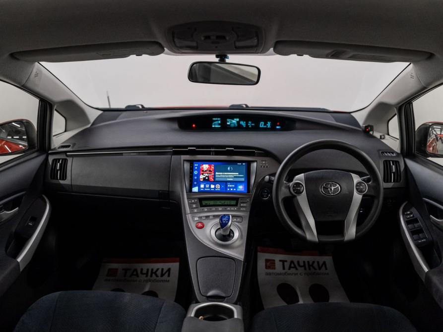 Toyota Prius III Рестайлинг (XW30) Красноярск  - изображение 10