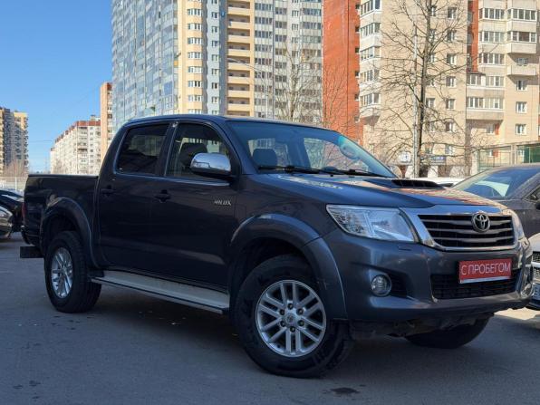 Toyota Hilux VII Рестайлинг с пробегом 2012 года, цена 2 399 000 рублей, 135000 км, пикап, Автокод Объявления