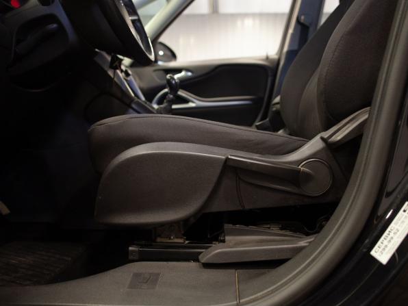 Opel Zafira C с пробегом 2013 года, цена 1 075 000 рублей, 242426 км, компактвэн, Автокод Объявления