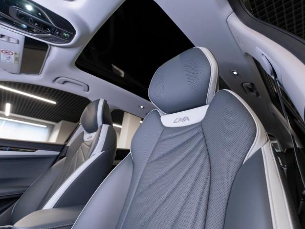 Geely Atlas II с пробегом 2024 года, цена 3 370 000 рублей, 428 км, внедорожник, Автокод Объявления