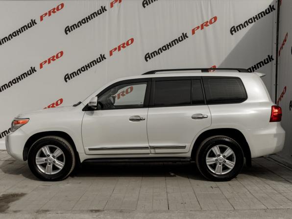 Toyota Land Cruiser 200 Series Рестайлинг 1 с пробегом 2012 года, цена 3 490 000 рублей, 196928 км, внедорожник, Автокод Объявления