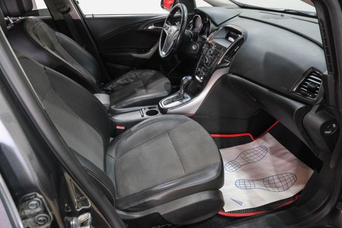 Opel Astra J с пробегом 2011 года, цена 669 000 рублей, 209000 км, хэтчбек, Автокод Объявления