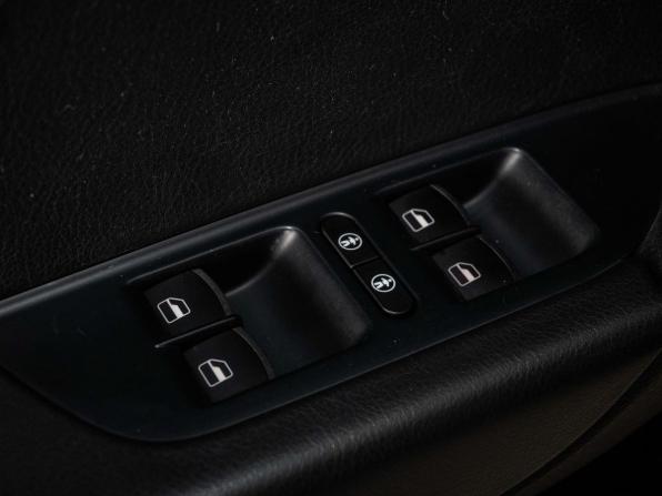 Volkswagen Touareg II с пробегом 2011 года, цена 1 505 000 рублей, 328638 км, внедорожник, Автокод Объявления
