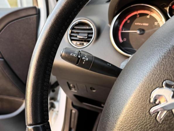 Peugeot 308 I Рестайлинг с пробегом 2012 года, цена 598 000 рублей, 118389 км, хэтчбек, Автокод Объявления