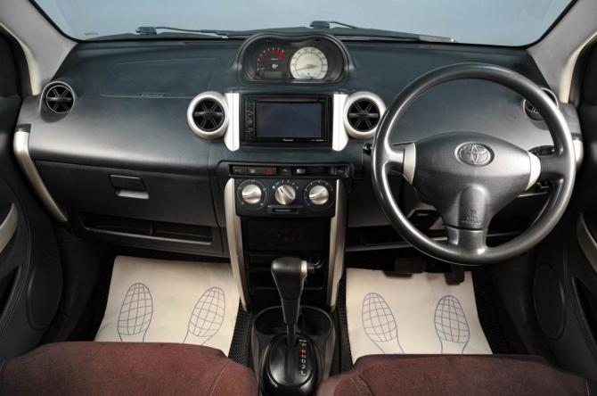 Toyota Ist I с пробегом 2002 года, цена 669 000 рублей, 110000 км, хэтчбек, Автокод Объявления