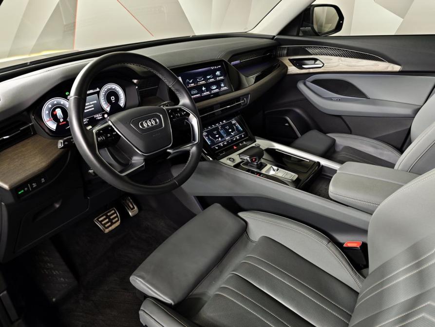 Audi Q6 Москва  - изображение 17