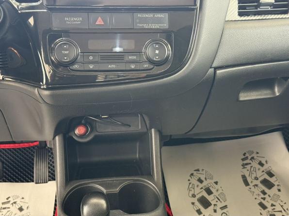 Mitsubishi Outlander III с пробегом 2012 года, цена 975 000 рублей, 252766 км, внедорожник, Автокод Объявления