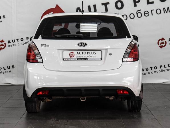 Kia Rio II Рестайлинг с пробегом 2011 года, цена 649 000 рублей, 216461 км, хэтчбек, Автокод Объявления