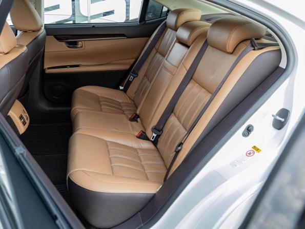 Lexus ES VI Рестайлинг с пробегом 2015 года, цена 2 440 000 рублей, 114492 км, седан, Автокод Объявления