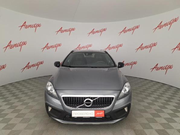 Volvo V40 Cross Country I Рестайлинг с пробегом 2019 года, цена 2 100 000 рублей, 53244 км, хэтчбек, Автокод Объявления