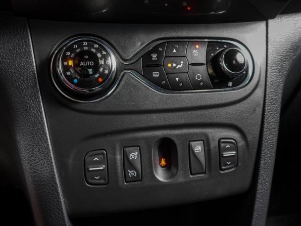 Renault Logan II с пробегом 2014 года, цена 789 000 рублей, 111208 км, седан, Автокод Объявления