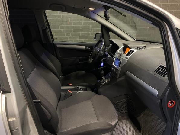 Opel Zafira B Рестайлинг с пробегом 2012 года, цена 700 000 рублей, 233826 км, минивэн, Автокод Объявления