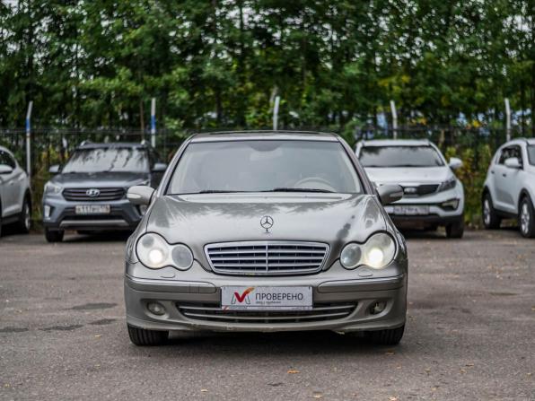 Mercedes-Benz C-Класс II (W203) Рестайлинг с пробегом 2006 года, цена 560 000 рублей, 317119 км, универсал, Автокод Объявления