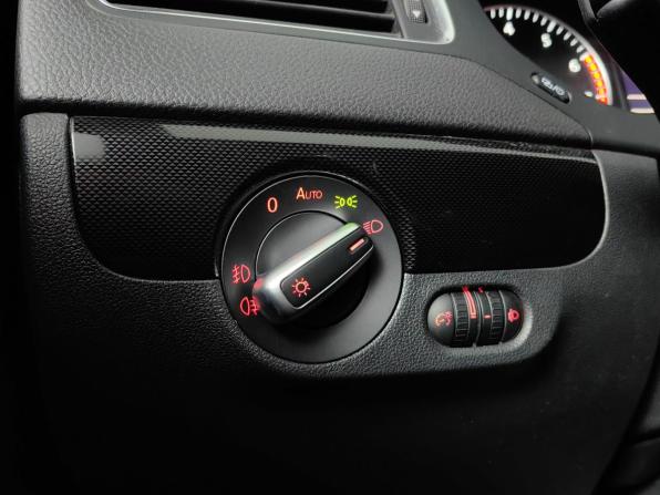 Volkswagen Jetta VI с пробегом 2012 года, цена 919 000 рублей, 146187 км, седан, Автокод Объявления