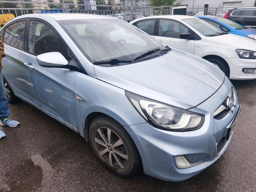 Hyundai Solaris I Санкт-Петербург  - изображение 4