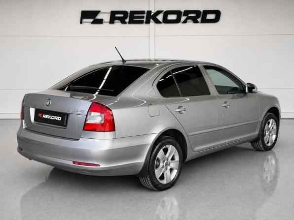 Skoda Octavia II (A5) Рестайлинг с пробегом 2012 года, цена 1 199 000 рублей, 168000 км, лифтбек, Автокод Объявления