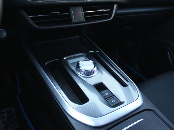 Haval Jolion I Рестайлинг с пробегом 2025 года, цена 2 295 000 рублей, 16541 км, внедорожник, Автокод Объявления