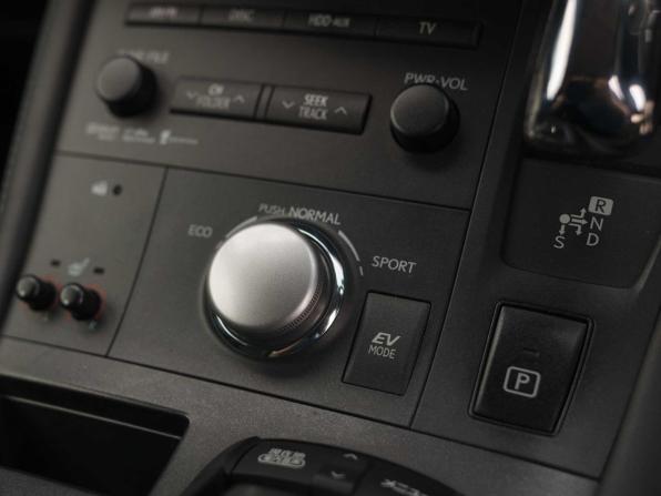 Lexus CT I с пробегом 2011 года, цена 1 315 000 рублей, 231180 км, хэтчбек, Автокод Объявления