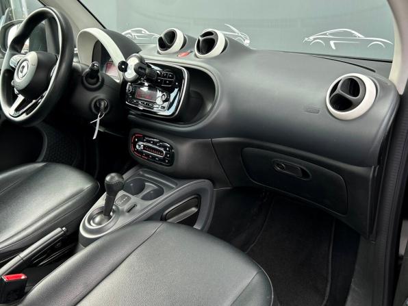 Smart Fortwo III с пробегом 2017 года, цена 790 600 рублей, 123285 км, хэтчбек, Автокод Объявления
