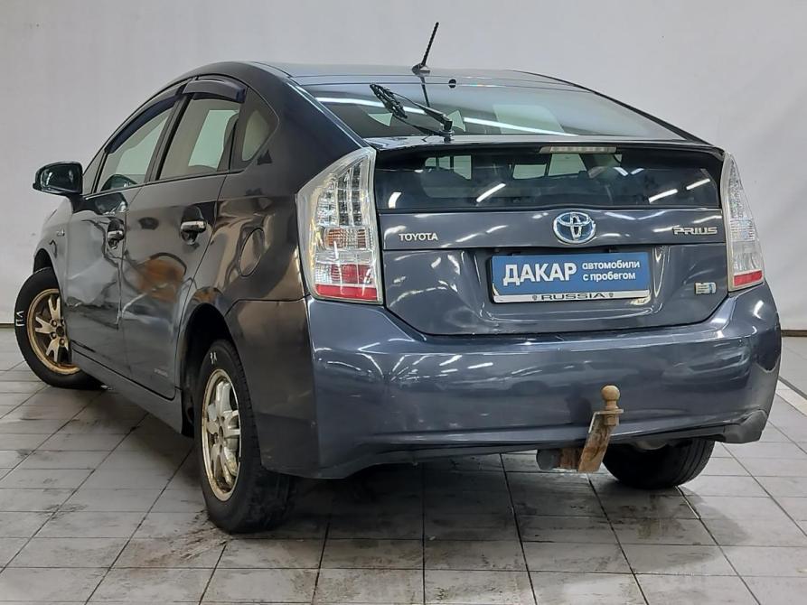 Toyota Prius III (XW30) Санкт-Петербург  - изображение 6