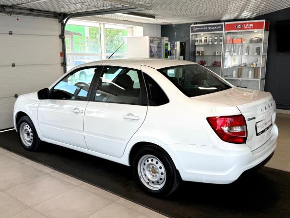 Lada (ВАЗ) Granta I Рестайлинг с пробегом 2024 года, цена 833 000 рублей, 40379 км, седан, Автокод Объявления