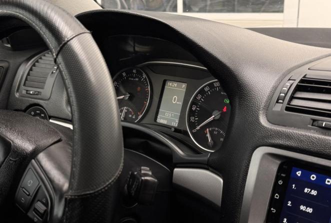 Skoda Octavia II (A5) Рестайлинг с пробегом 2011 года, цена 650 000 рублей, 214244 км, универсал, Автокод Объявления