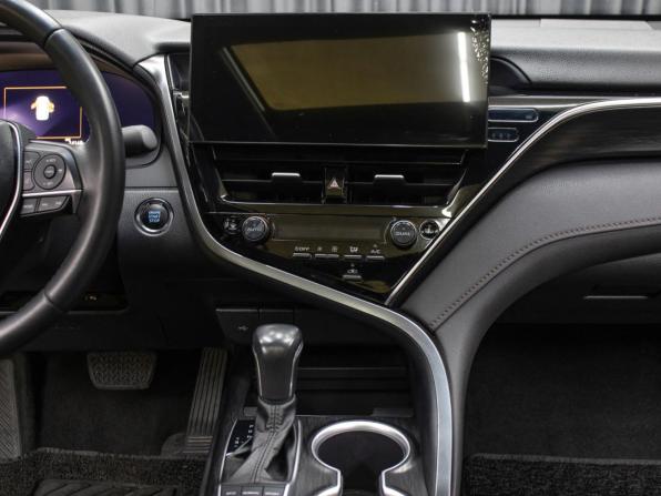 Toyota Camry VIII (XV70) Рестайлинг с пробегом 2023 года, цена 3 698 000 рублей, 24146 км, седан, Автокод Объявления