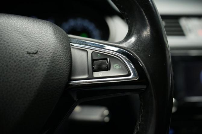 Skoda Octavia III (A7) с пробегом 2014 года, цена 1 590 000 рублей, 176800 км, лифтбек, Автокод Объявления
