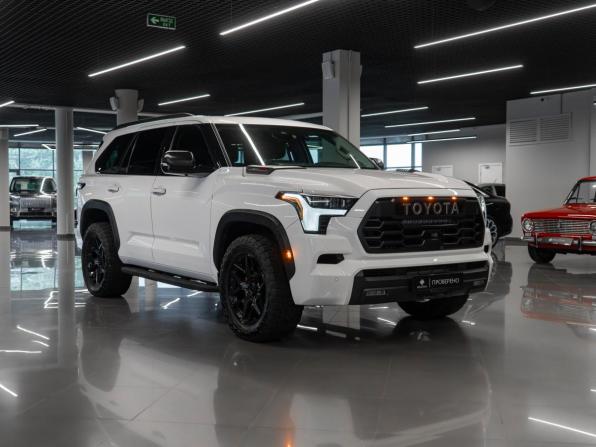 Toyota Sequoia III с пробегом 2023 года, цена 12 750 000 рублей, 25280 км, внедорожник, Автокод Объявления