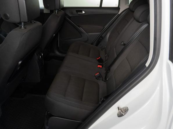 Volkswagen Tiguan I Рестайлинг с пробегом 2015 года, цена 1 400 000 рублей, 118050 км, внедорожник, Автокод Объявления