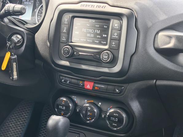 Jeep Renegade I с пробегом 2017 года, цена 1 319 000 рублей, 145000 км, внедорожник, Автокод Объявления