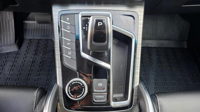 Geely Atlas Pro с пробегом 2024 года, цена 2 349 000 рублей, 27000 км, внедорожник, Автокод Объявления