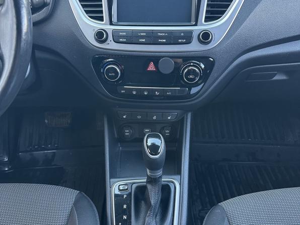 Hyundai Solaris II с пробегом 2019 года, цена 1 390 000 рублей, 82483 км, седан, Автокод Объявления