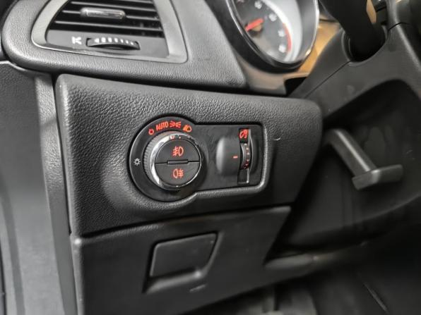 Opel Astra J с пробегом 2011 года, цена 645 000 рублей, 183851 км, хэтчбек, Автокод Объявления