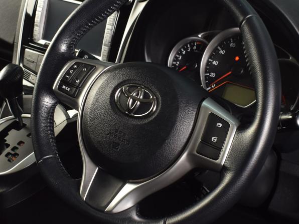 Toyota Ractis II с пробегом 2015 года, цена 1 144 995 рублей, 97298 км, хэтчбек, Автокод Объявления