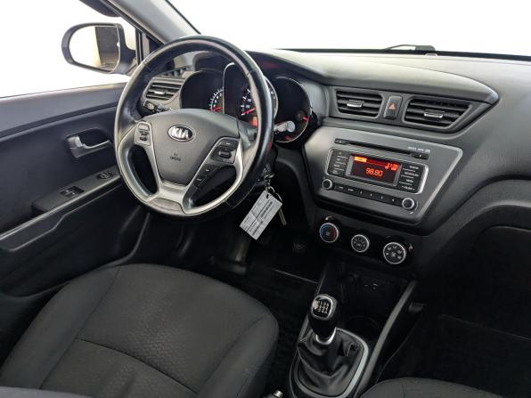 Kia Rio III Рестайлинг с пробегом 2015 года, цена 1 220 000 рублей, 86989 км, хэтчбек, Автокод Объявления