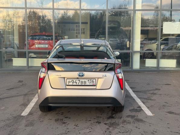 Toyota Prius IV (XW50) с пробегом 2015 года, цена 1 600 000 рублей, 62000 км, лифтбек, Автокод Объявления
