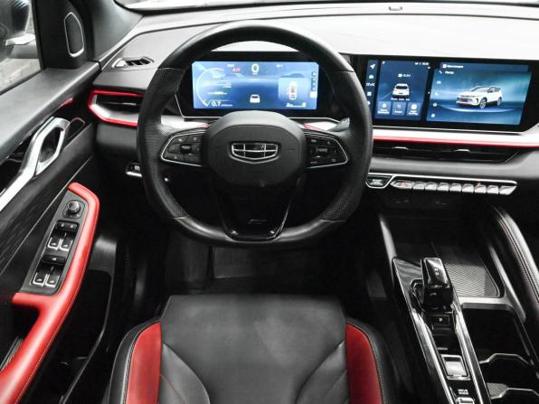 Geely Coolray I Рестайлинг с пробегом 2023 года, цена 2 370 000 рублей, 40625 км, внедорожник, Автокод Объявления