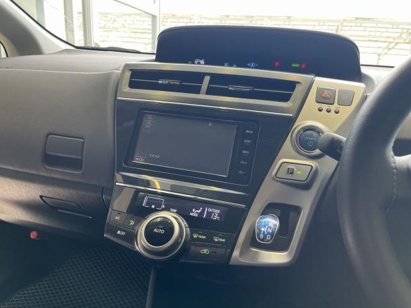 Toyota Prius Alpha I (ZVW40/41) Рестайлинг с пробегом 2015 года, цена 1 410 000 рублей, 180000 км, универсал, Автокод Объявления