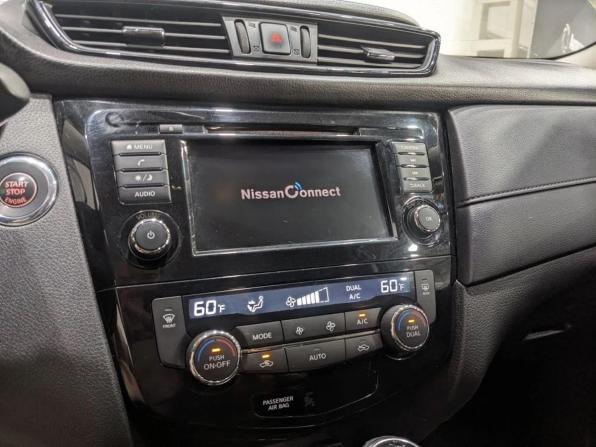 Nissan Rogue II Рестайлинг с пробегом 2018 года, цена 1 525 000 рублей, 197000 км, внедорожник, Автокод Объявления